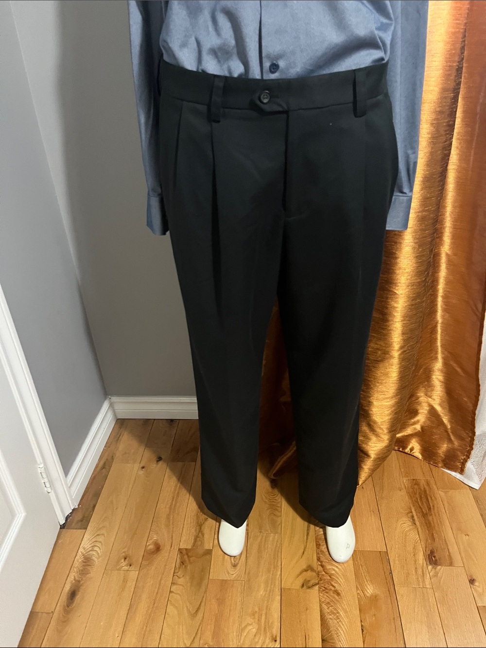 Men's Black Dress Pants - Classic Pleated Trousers. 33X30